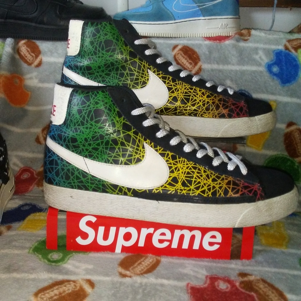 Blazer Mid 77
